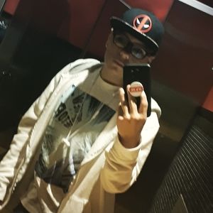 Meet your Posher, Robby